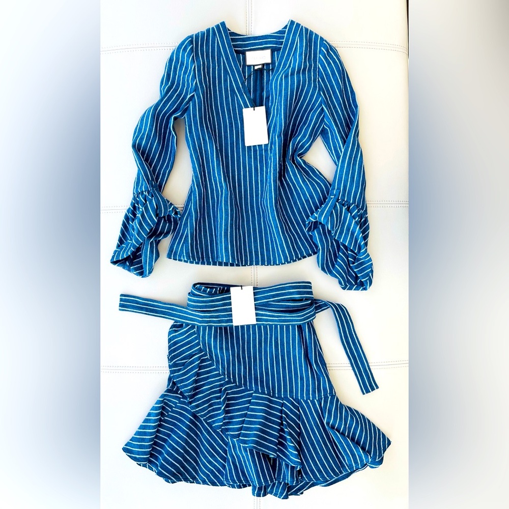 NWT ALEXIS
2-piece LINEN SUIT 
Bell sleeve top | wrap ruffle skirt
Blue/White XS